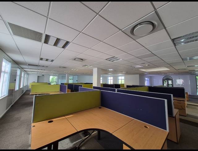 1,528M² OFFICE TO LET IN ILLOVO